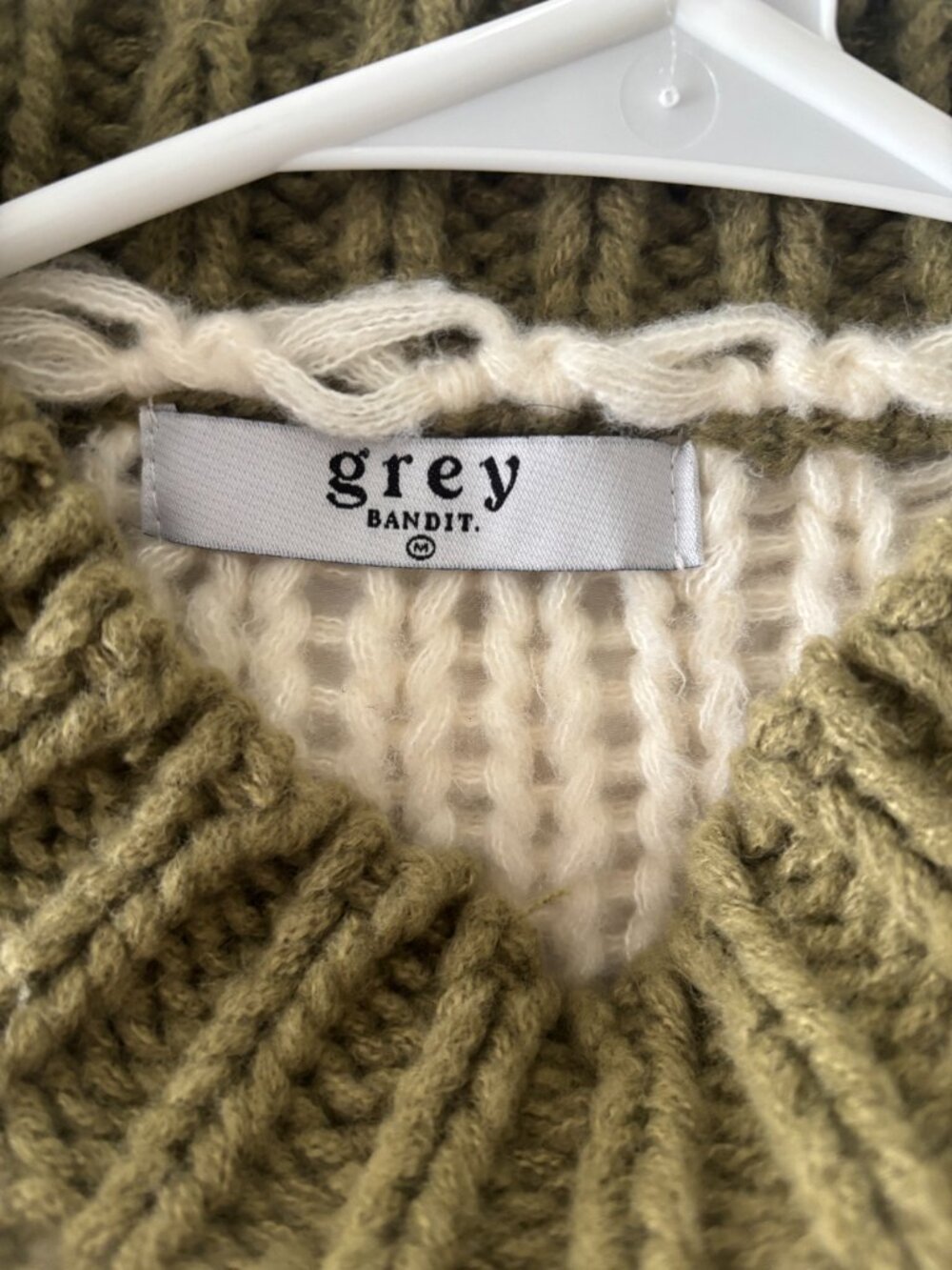 Grey Bandit Sweater - Picture 4 of 4
